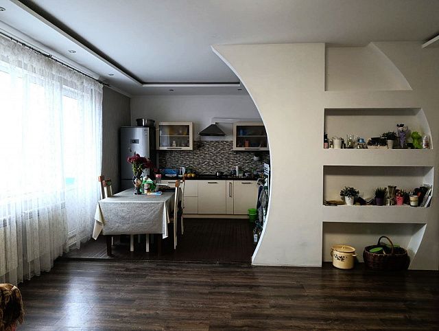 Дом, 2-этажный, 220 м², 10 соток