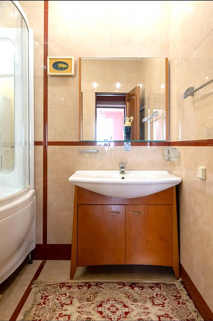 Квартира, 3-комнатная,130 м², Казань, Лейтенанта Шмидта, 8