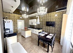 Квартира 4-комнатная, 200 кв. м, в Казани, ул. Аланлык, 47