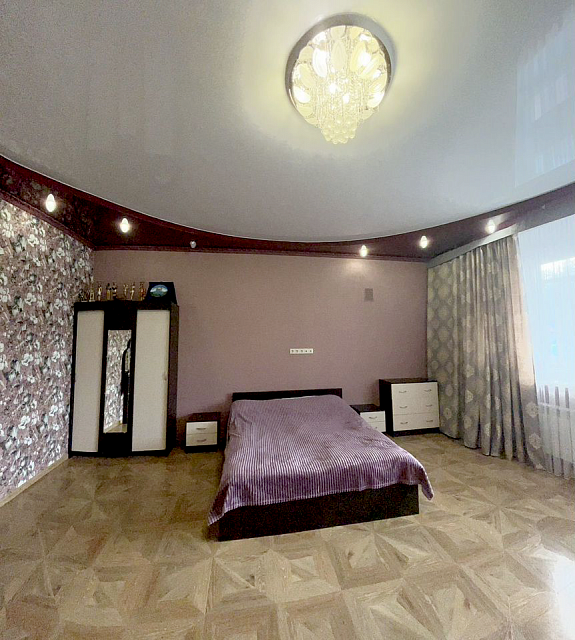 Квартира 4-комнатная, 200 кв. м, в Казани, ул. Аланлык, 47