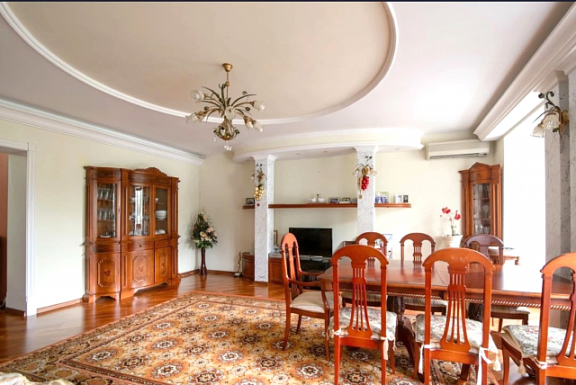 Квартира, 3-комнатная,130 м², Казань, Лейтенанта Шмидта, 8