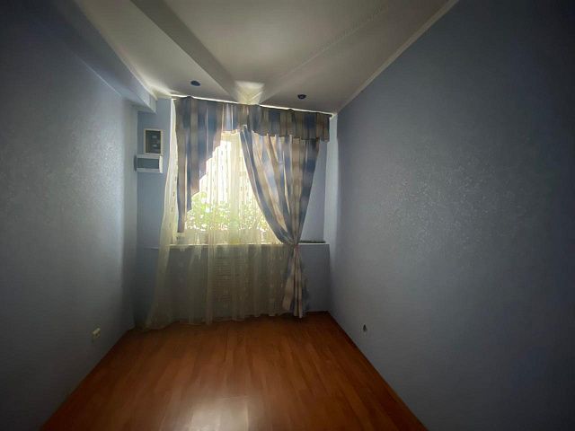 Дом, 2-этажный, 220 м², 10 соток