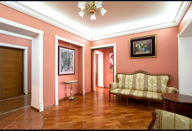 Квартира, 3-комнатная,130 м², Казань, Лейтенанта Шмидта, 8