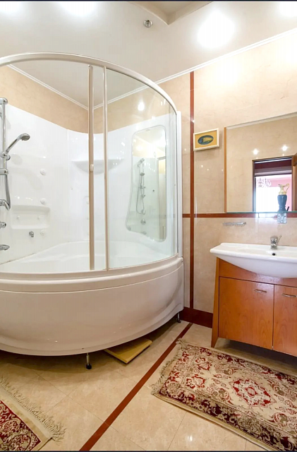 Квартира, 3-комнатная,130 м², Казань, Лейтенанта Шмидта, 8